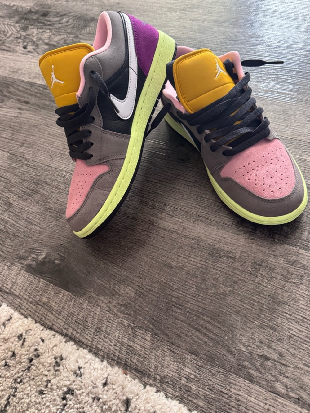 Nike Air Jordan 1 Low SE